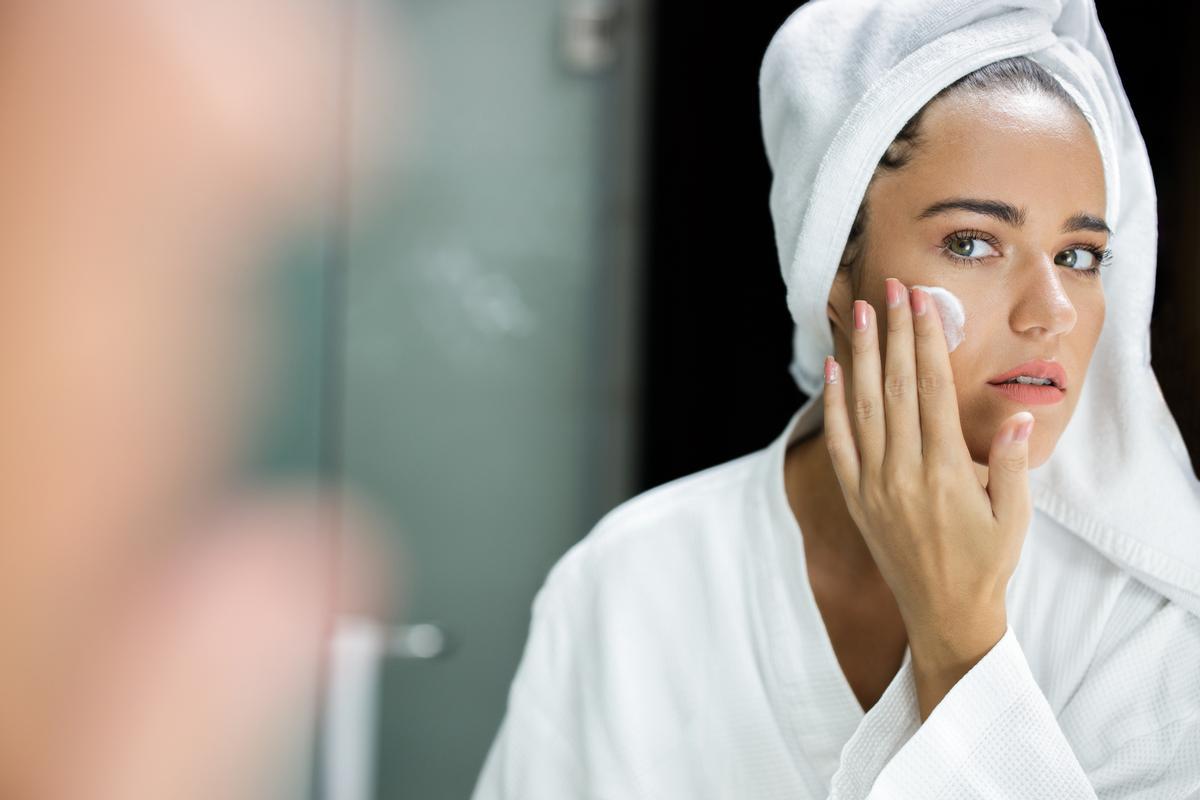 Crème sur le visage