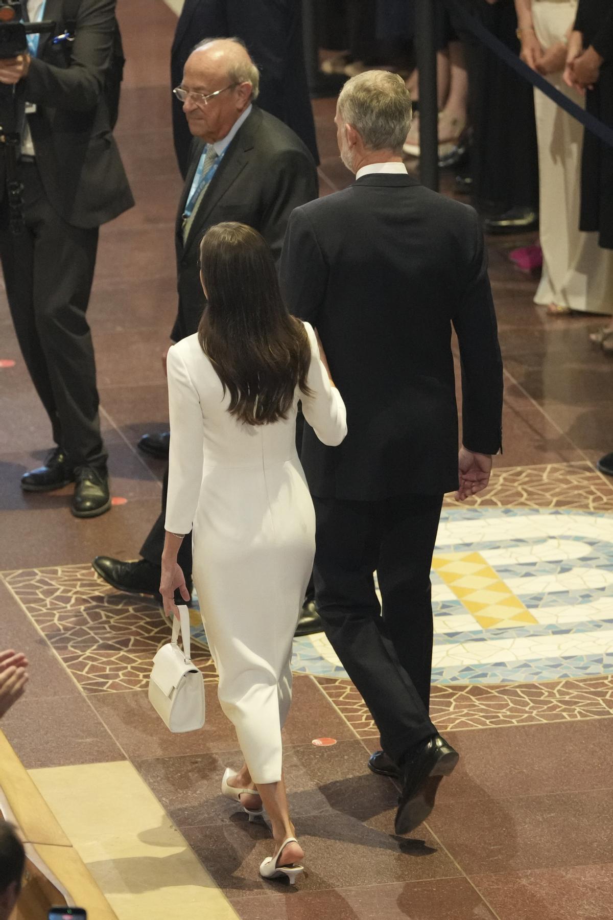Robe blanche de Redondo Brand