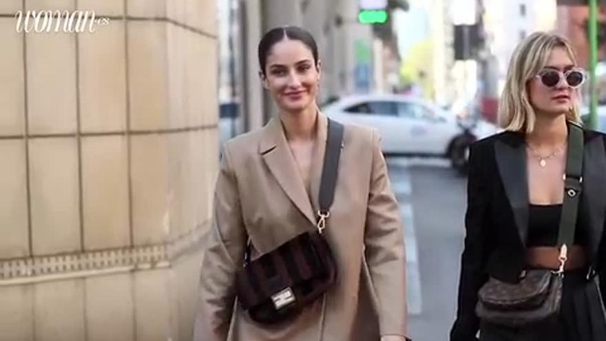Les sacs, sur l'épaule