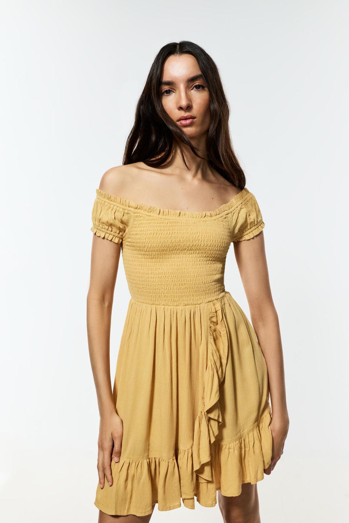 Robe courte jaune avec nid d'abeille