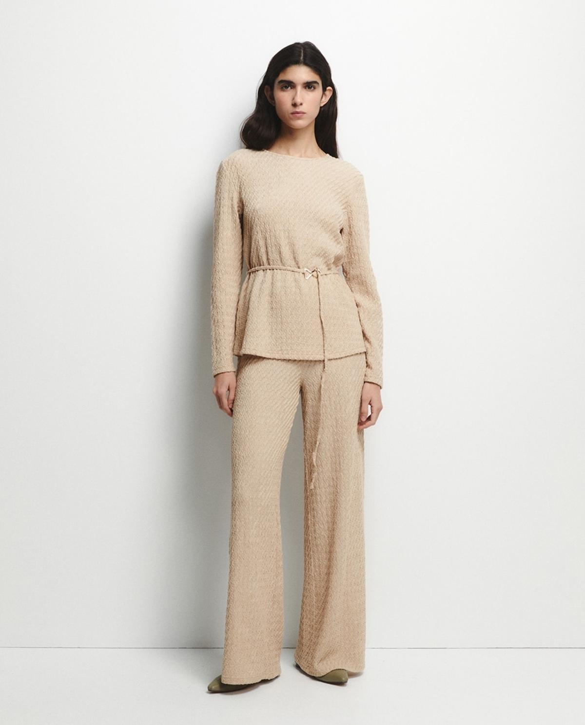 Pantalon large beige Sfera