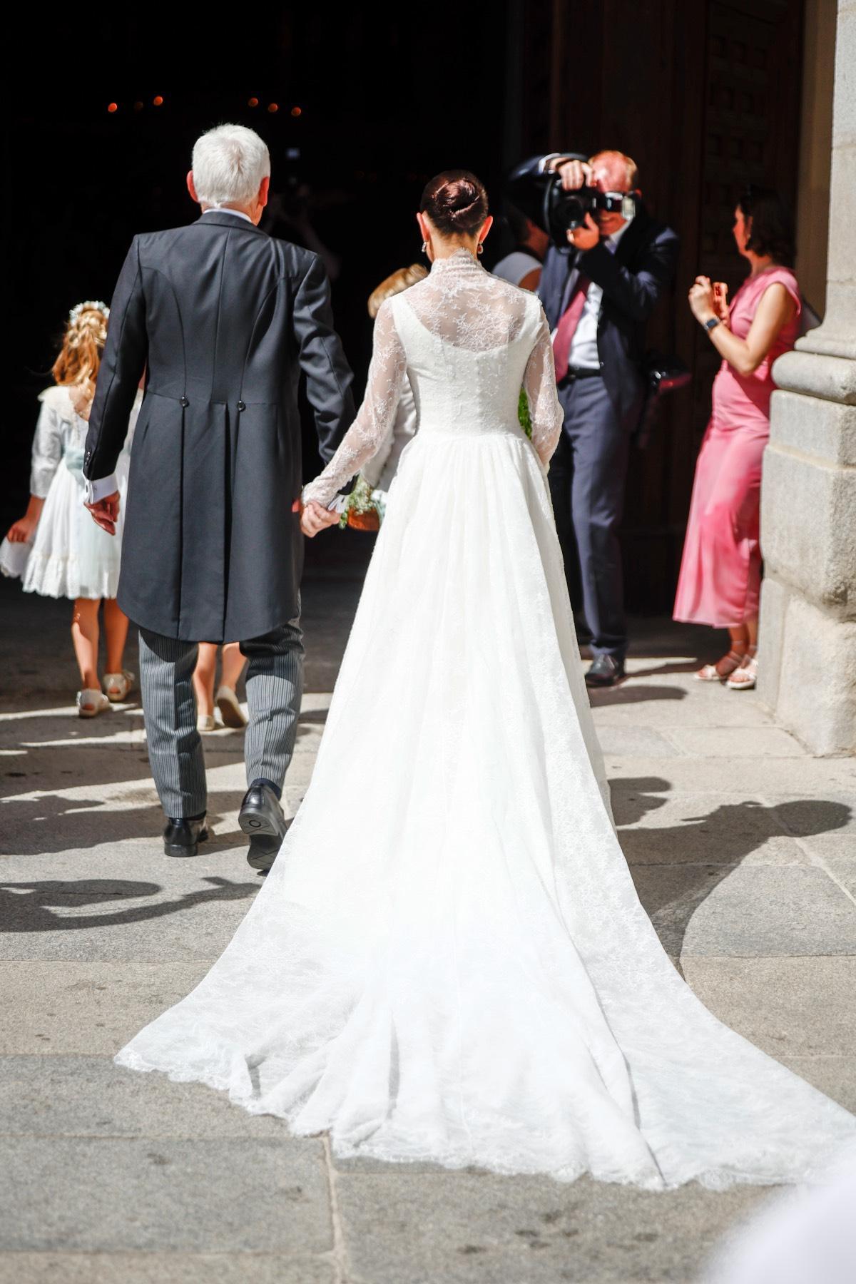 Amanda Lange opte pour Lorenzo Caprile pour son mariage