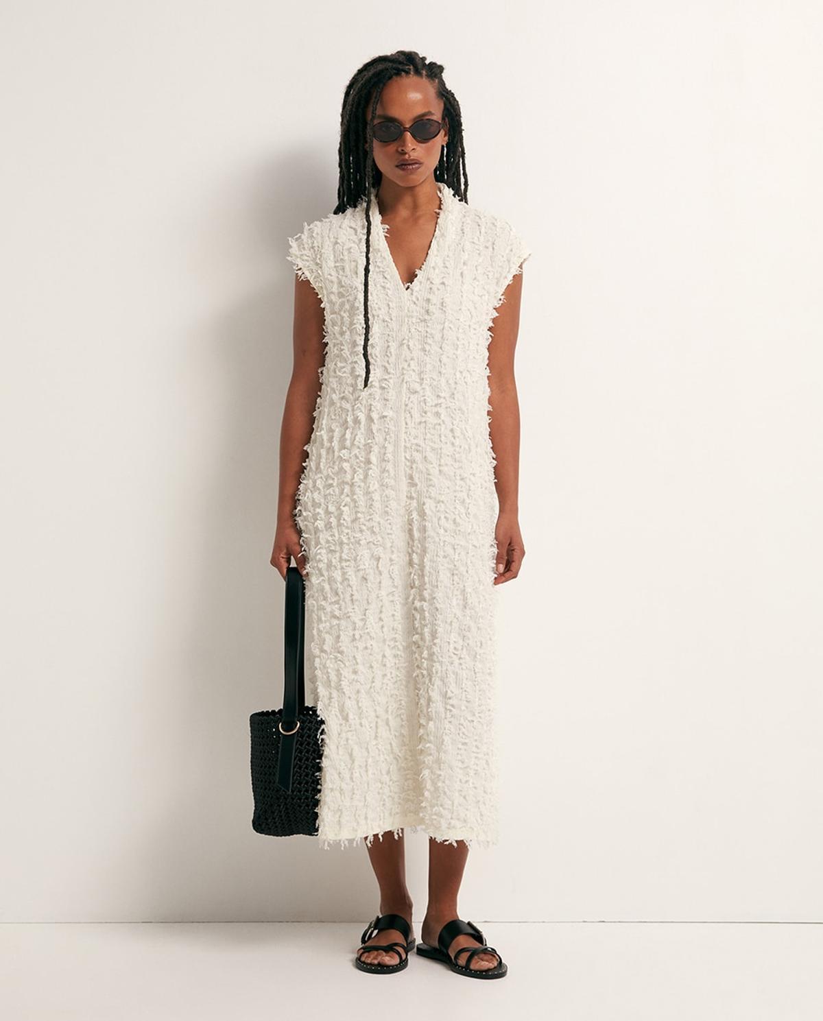 Robe blanche à franges