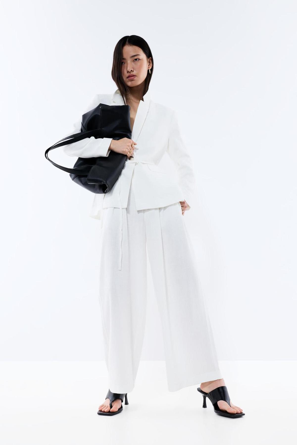 Costume blanc rustique