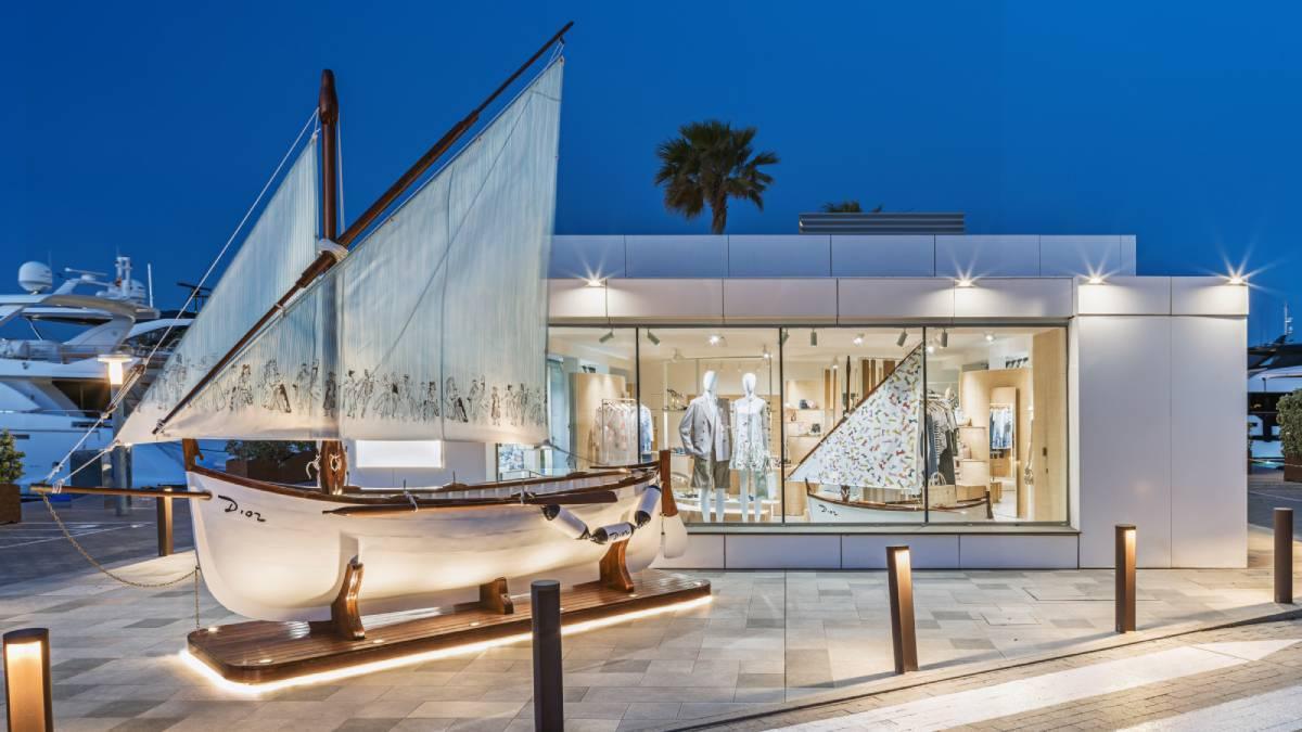 Le « pop-up » de Dior à Ibiza aux motifs nautiques