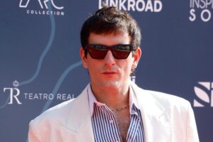 Palomo Spain (33 ans) à propos de l'habillement des femmes de la Maison Royale : « J'adorerais ça. Je les rendrais belles. Elles doivent essayer des vêtements jusqu'à ce qu'elles trouvent la clé de leur style »