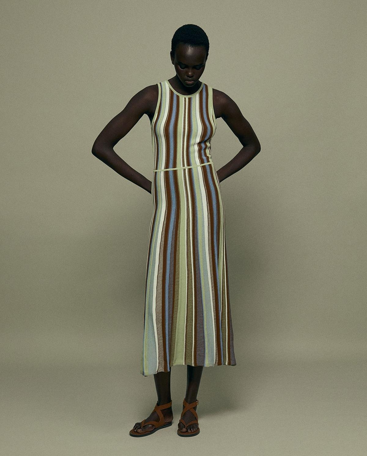 Robe en tricot à imprimé rayé