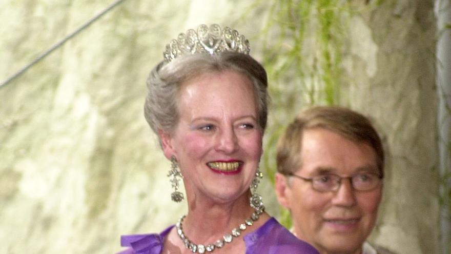Pourquoi la reine Marguerite du Danemark abdique-t-elle ?