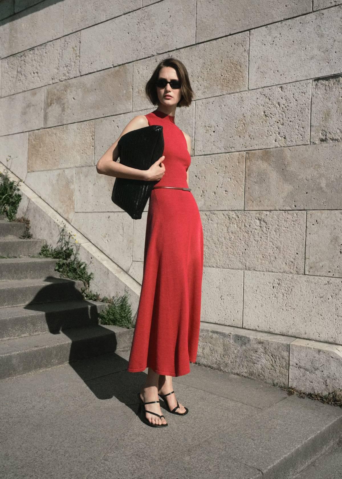 Robe en maille rouge à col perkins, par Mango Outlet