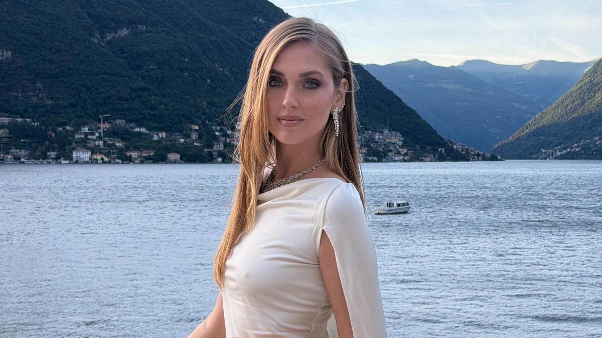9 maxi pendientes de colores para el verano y elevar los looks de verano a otro nivel