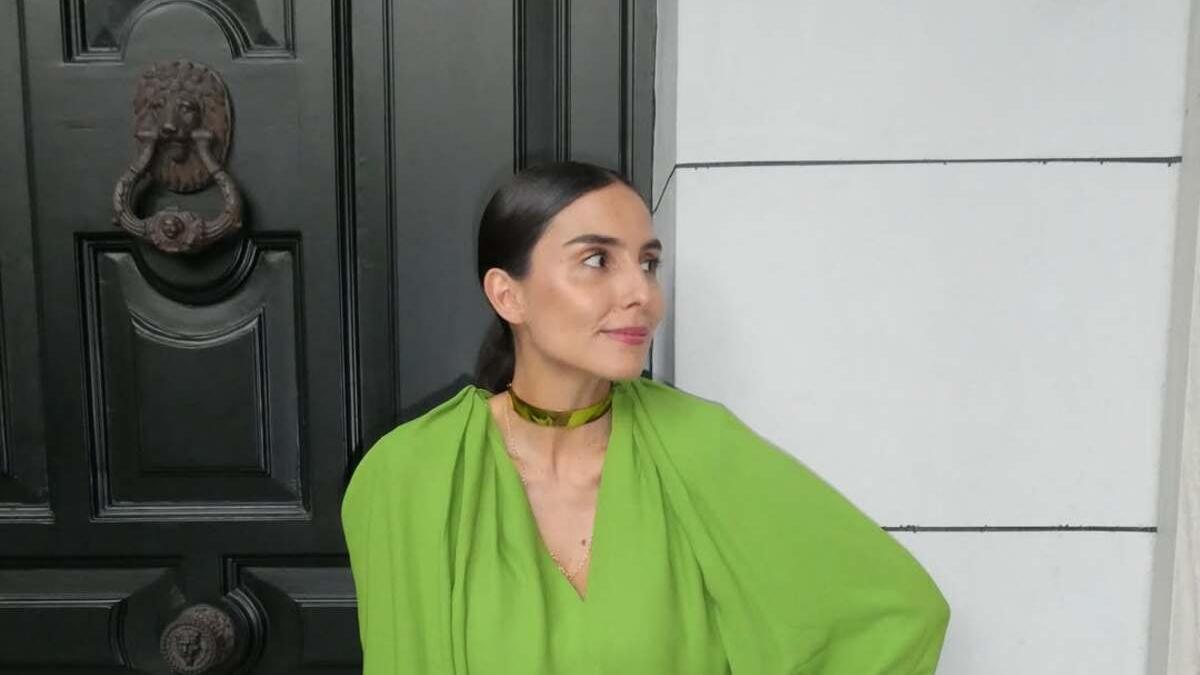 La influencer Erea Louro con un look muy elegante y de estilo casual