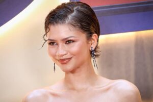 Du podium madrilène au dressing de Zendaya : le créateur sévillan qui a conquis l'actrice avec une robe rouge