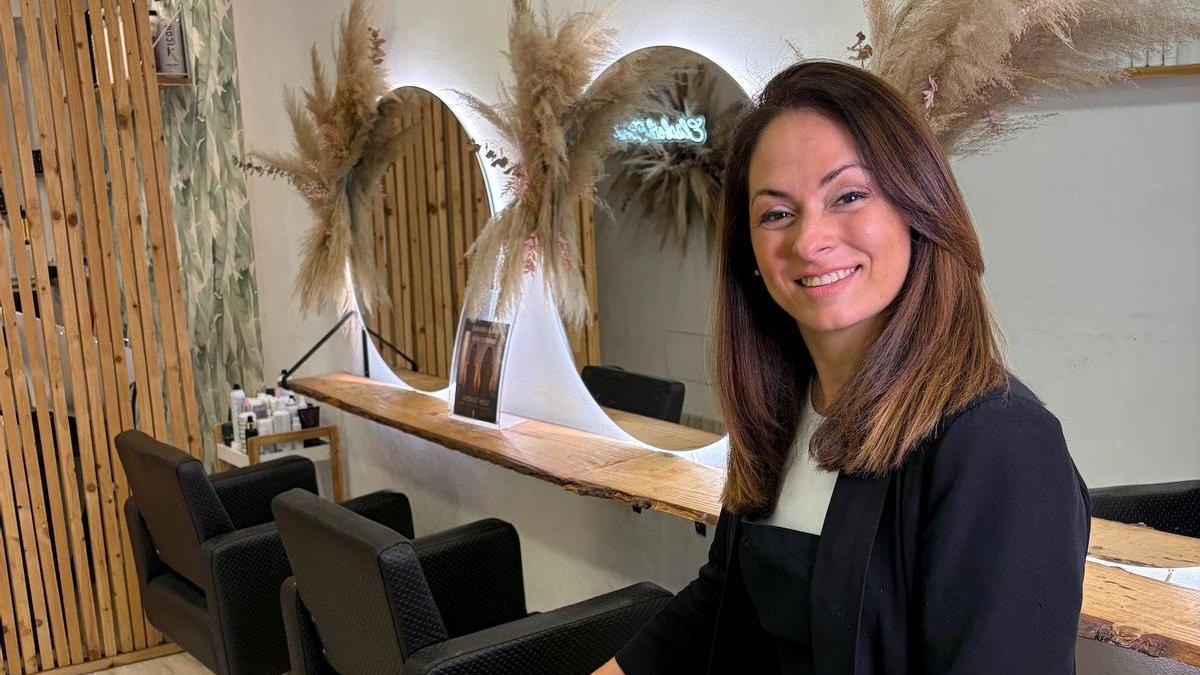 Elisabeth Torres, peluquera: "El corte de pelo que mejor sientan a partir de los 50 es el