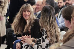 Inscription honoraire pour Begoña Gómez à la Sagrada Familia : une robe minimaliste pour respecter le protocole devant le pape Léon XIV