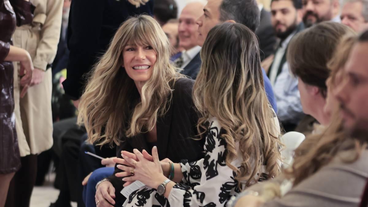 Begoña Gómez con look negro en una imagen de febrero de 2026