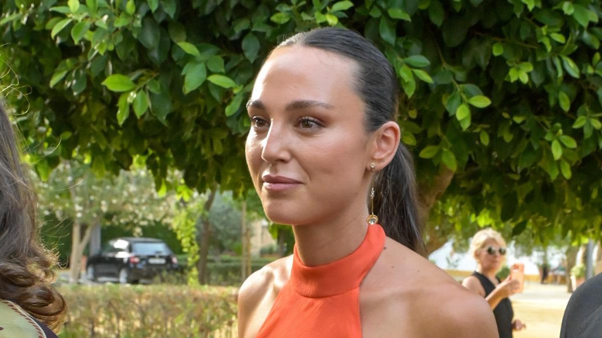 Las invitadas mejor vestidas de la boda de Carmen Laffón son su hermana y su madre: ambas con diseños de Nicolás Montenegro