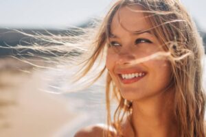 La routine capillaire d'été qui répare, protège et rend vos cheveux plus brillants