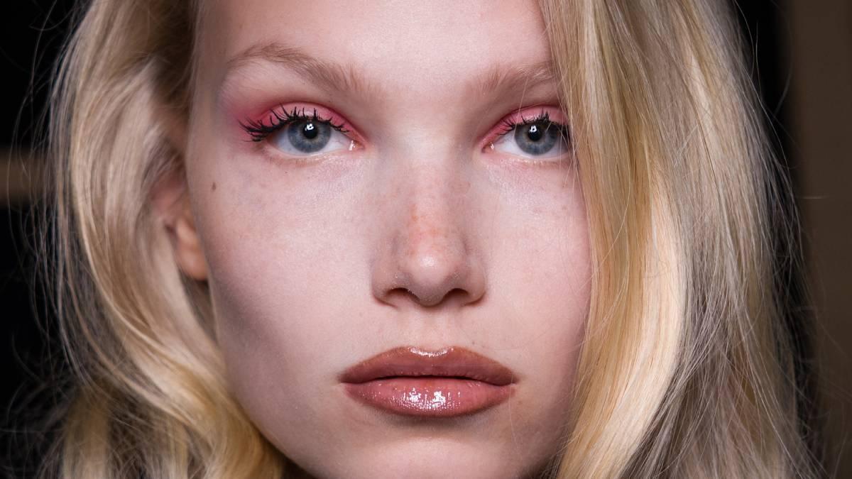 Estas son todas las tendencias de maquillaje que llevarás este verano 2026.