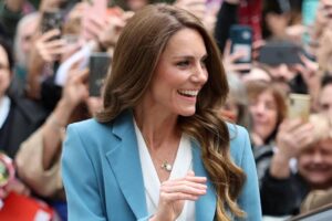 Les ongles tendances de la royauté anglaise qui rajeunissent instantanément vos mains : « C'est une manucure à l'effet luxe silencieux »