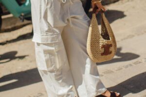Les sacs en raphia les plus spéciaux déferlent sur les ventes à Sfera pour créer les meilleurs looks de l'été 2026 : pour moins de 23 €