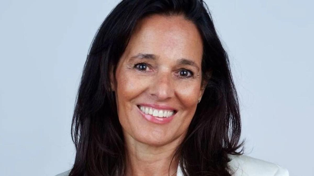 Mª Ángeles de Broto, cosmetóloga: "Para tomar el sol, mi recomendación es aplicar primero una crema hidratante y posteriormente la protección solar. Una crema que no sea grasa, que se integre bien en la piel y se adapte al tono natural de cada piel"