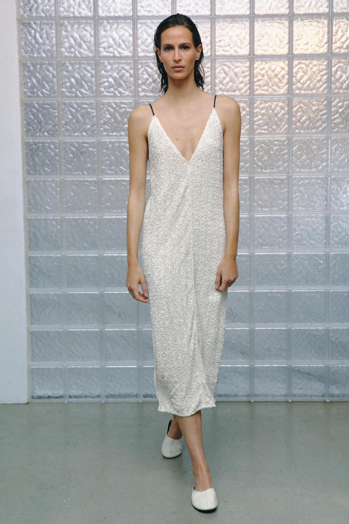 Robe midi blanche à sequins