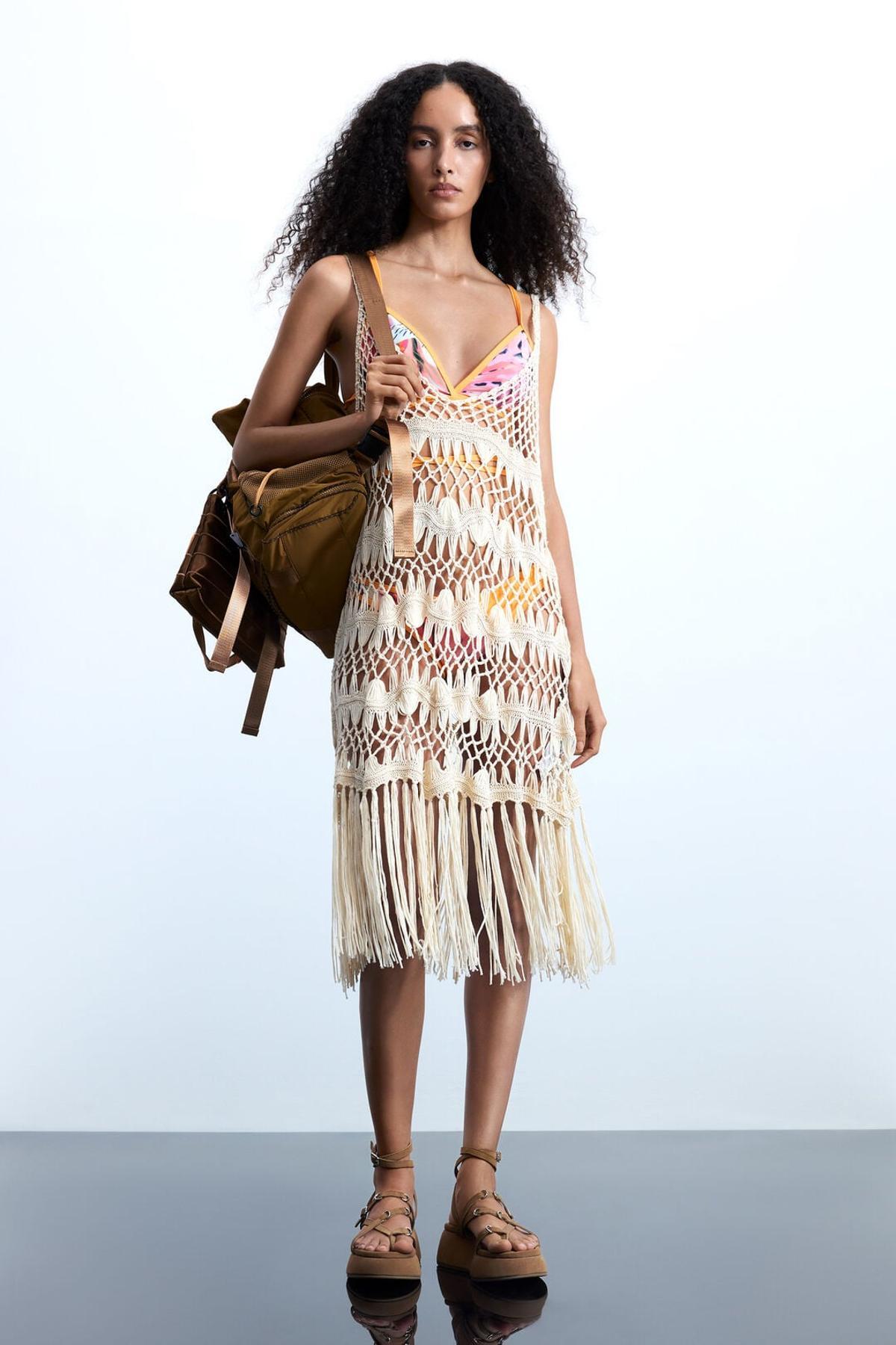 Robe au crochet avec franges