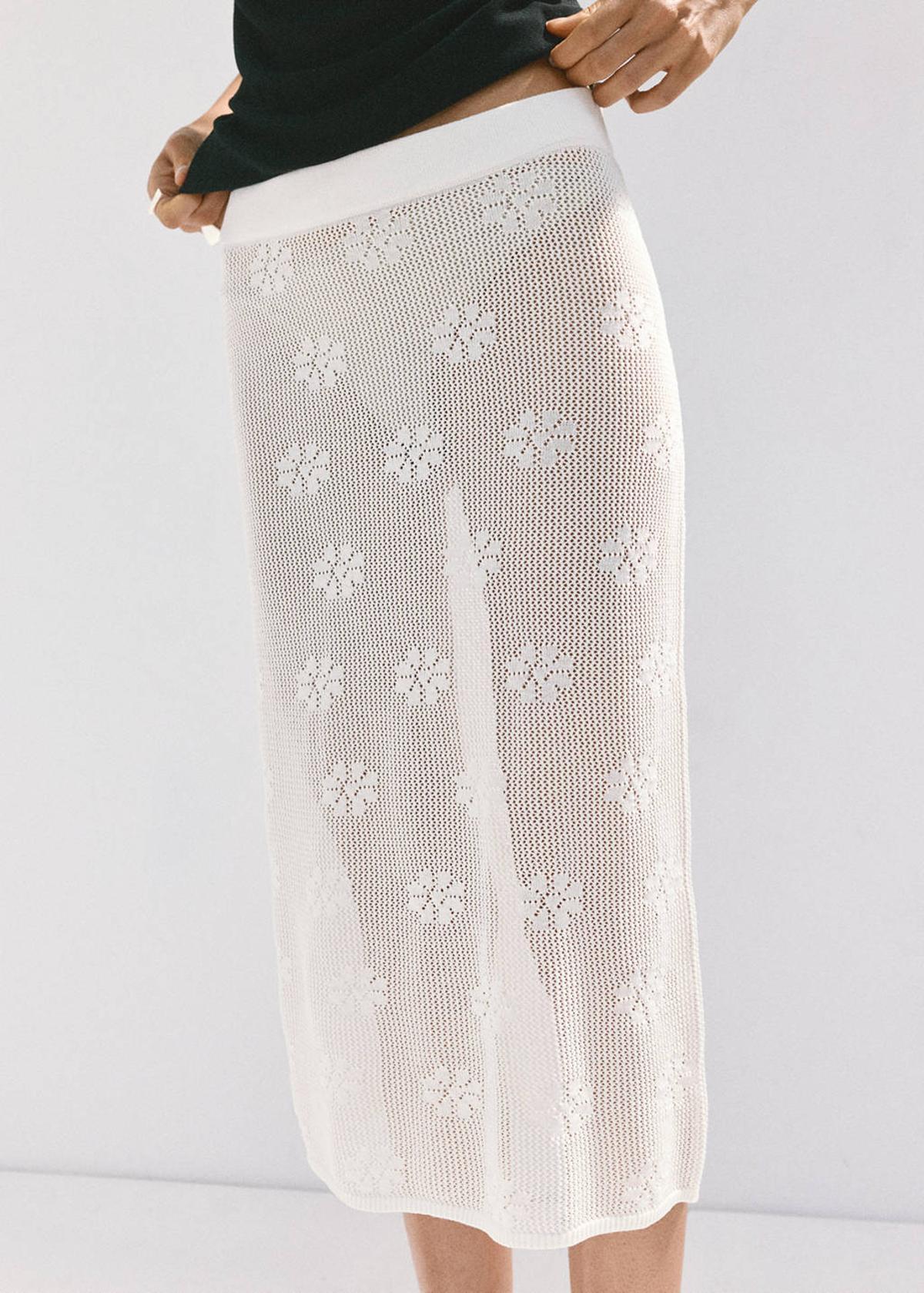 Jupe en crochet blanche semi-transparente