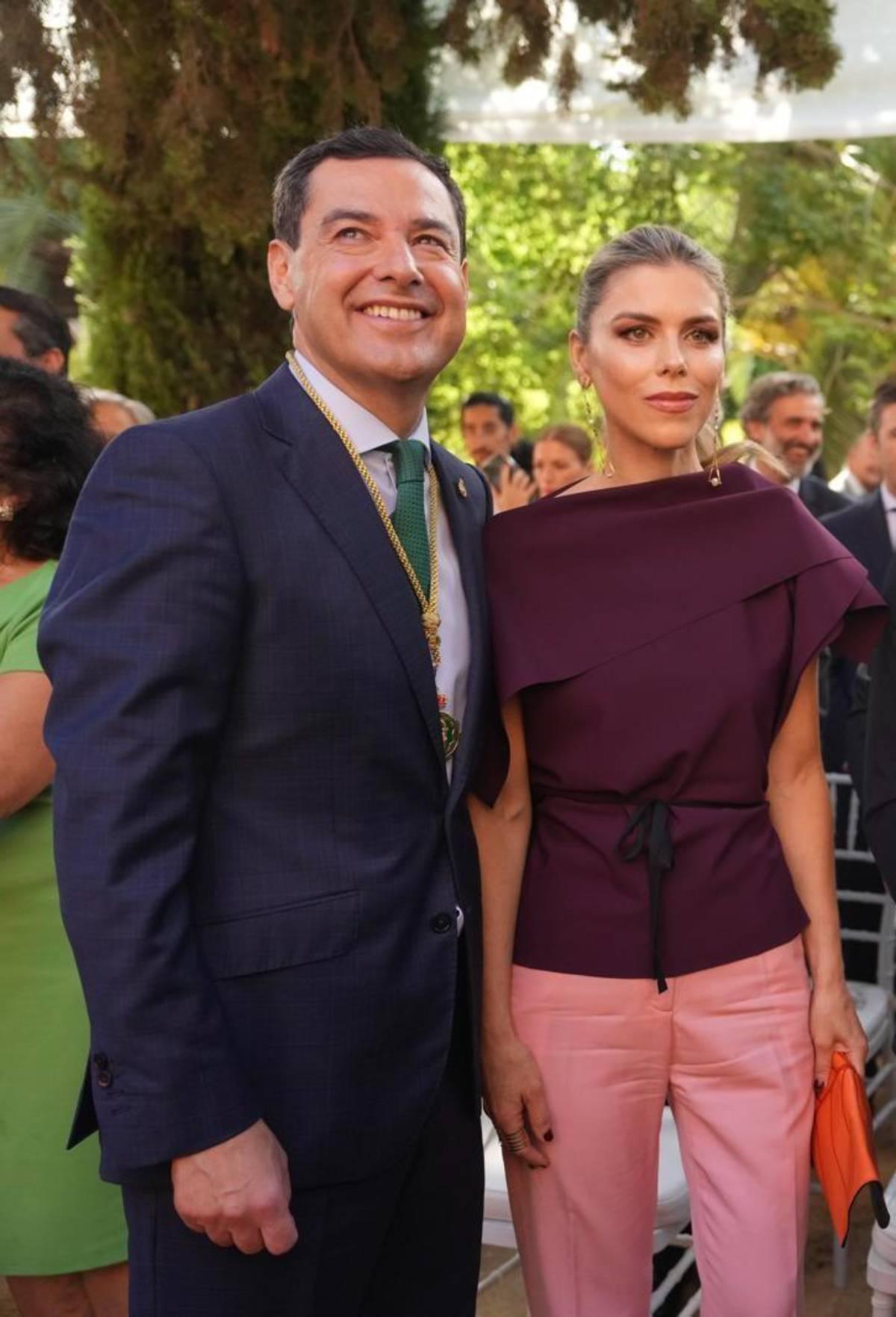Le look invité de Manuela Villena « made in Andalusia » pour l'investiture de Juanma Moreno en tant que présidente du Conseil d'administration