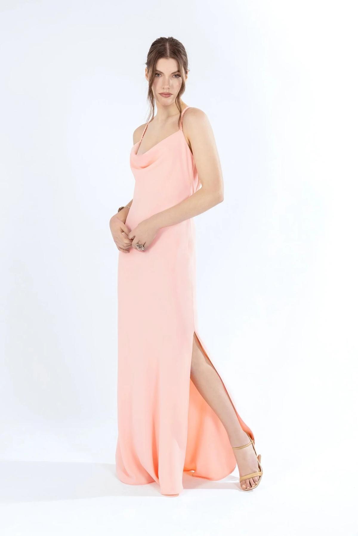 Robe longue d'invité