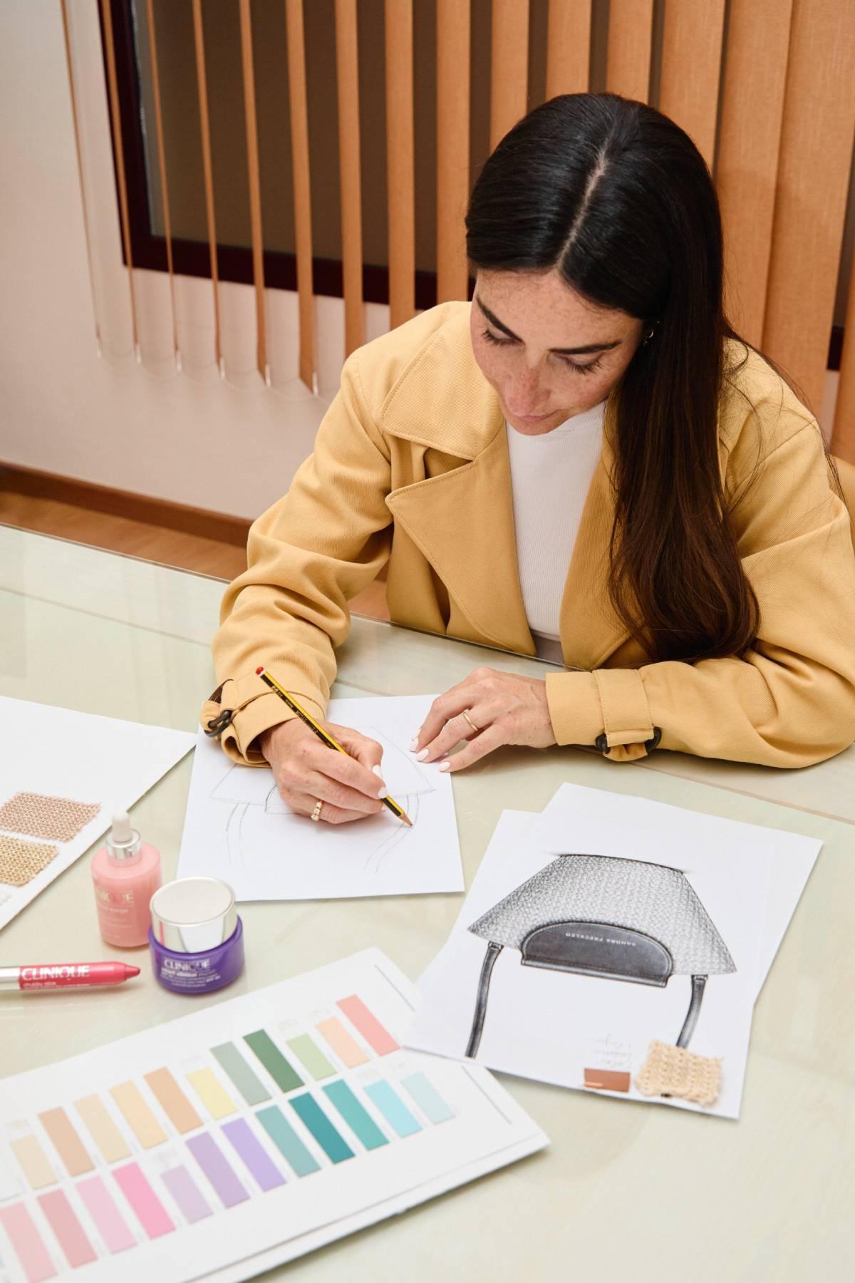 C'est ainsi qu'est née cette collaboration entre Clinique et Sandra Freckled.
