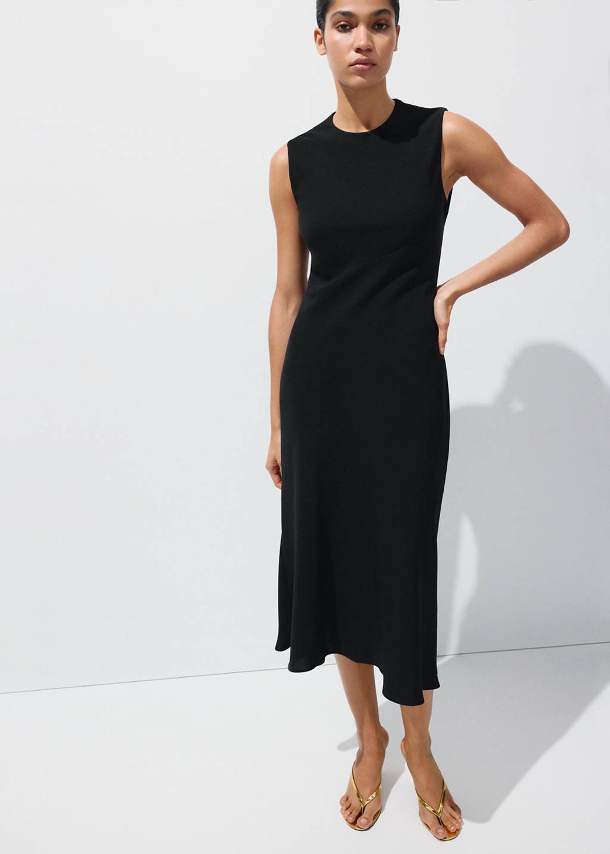 Robe noire dos nu
