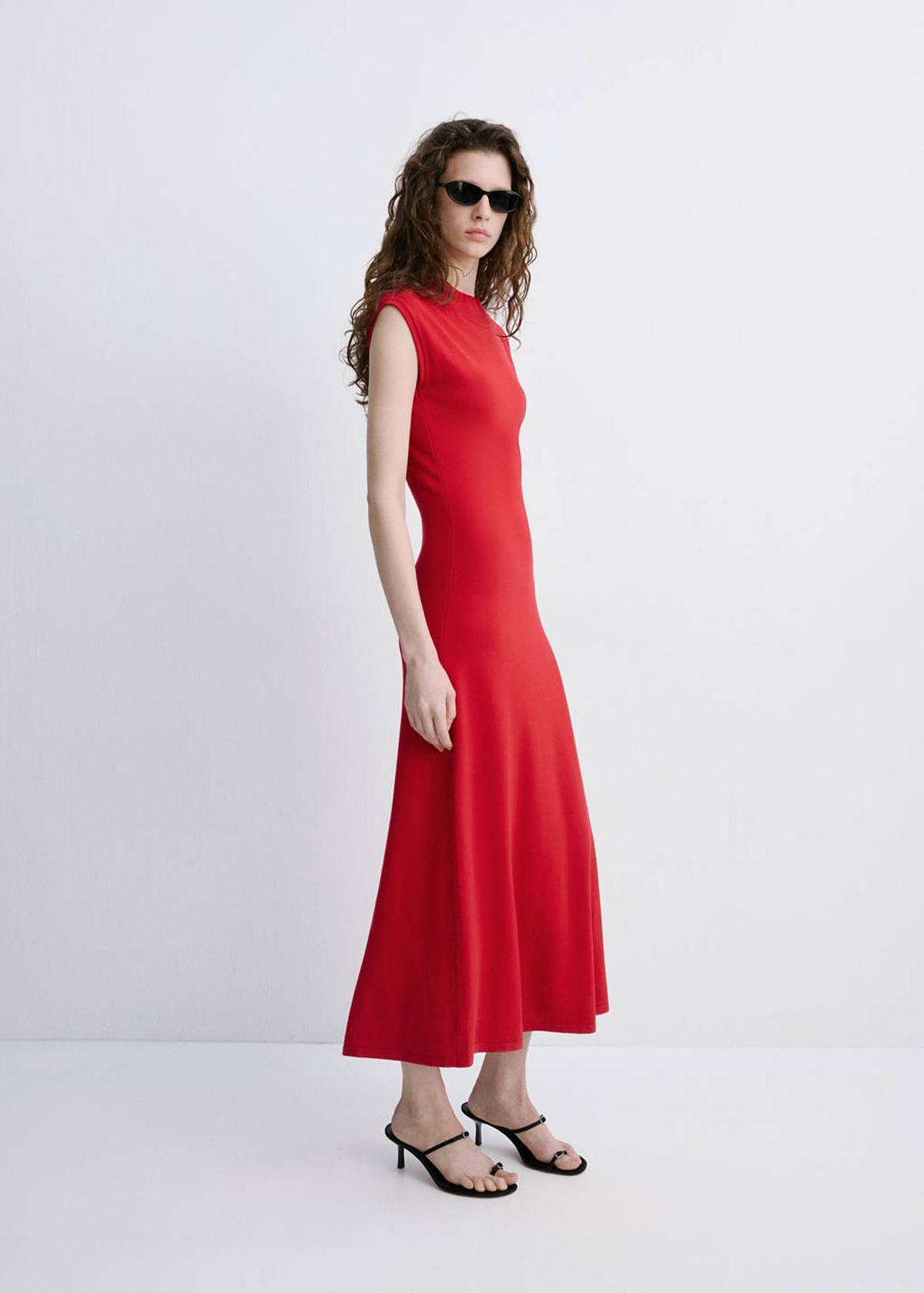 Robe rouge en maille fine