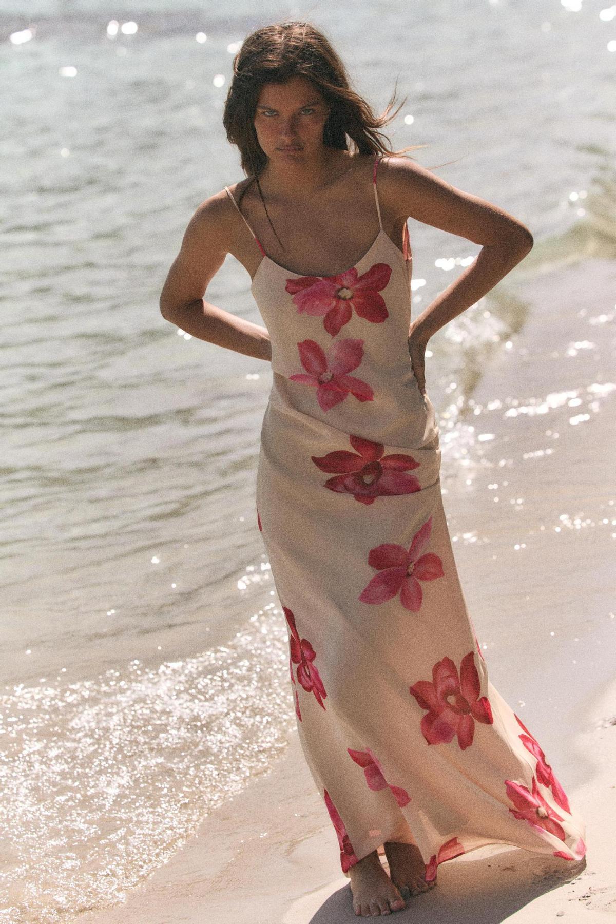 Robe à bretelles à fleurs tropicales