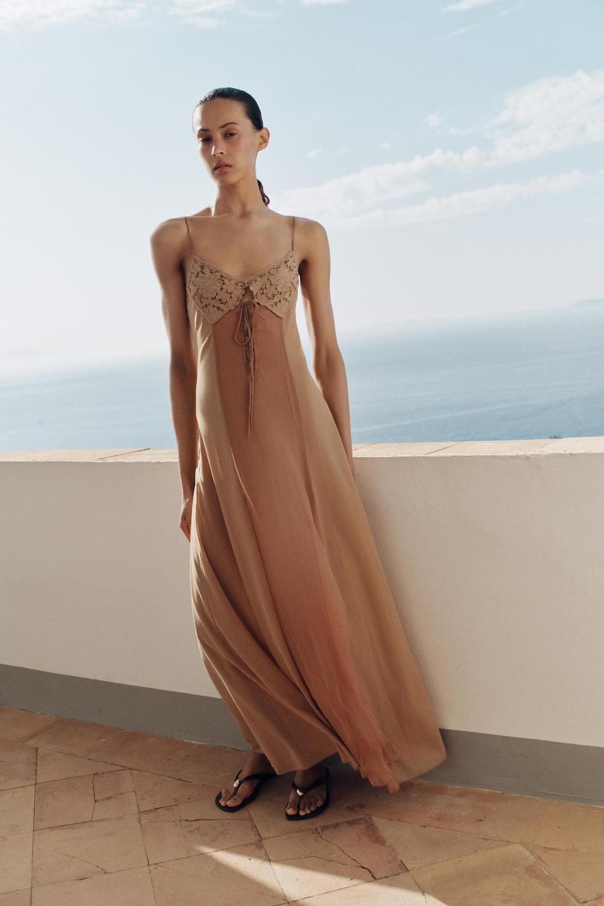 Robe à bretelles combinée avec du crochet