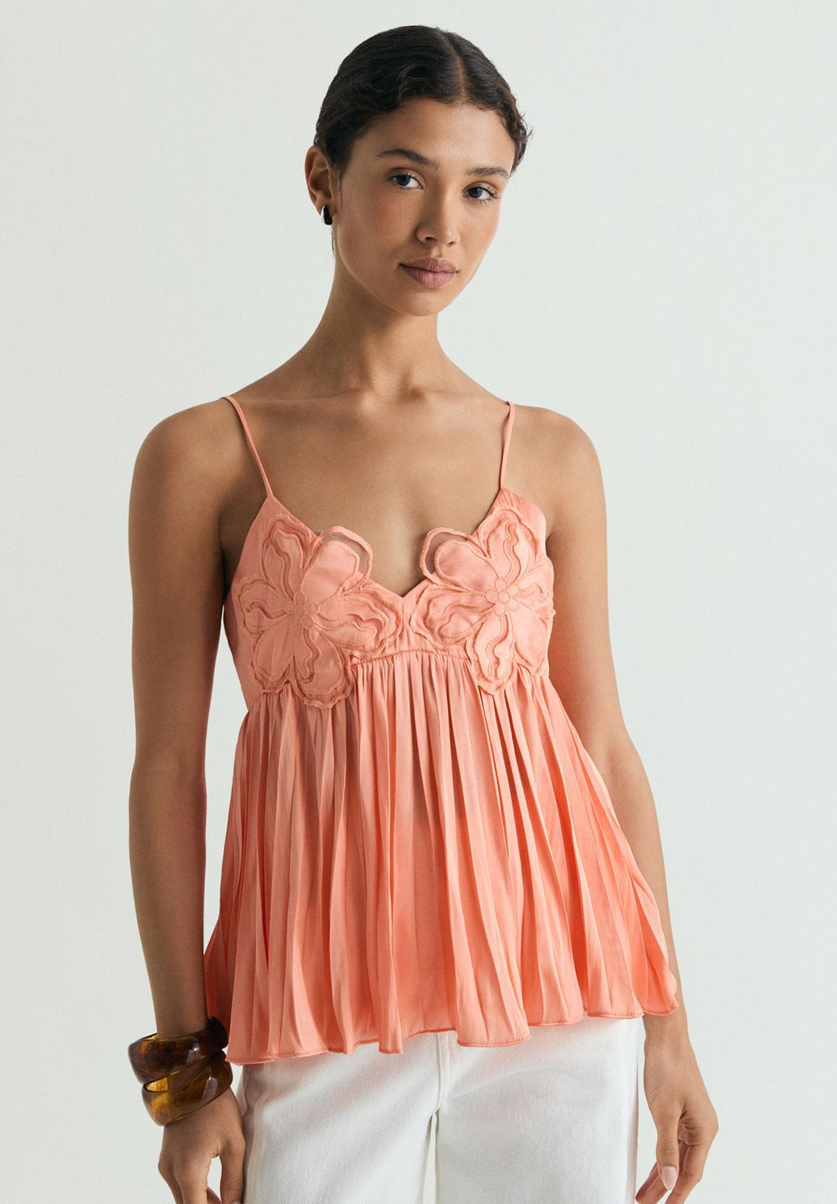 Top à motifs floraux