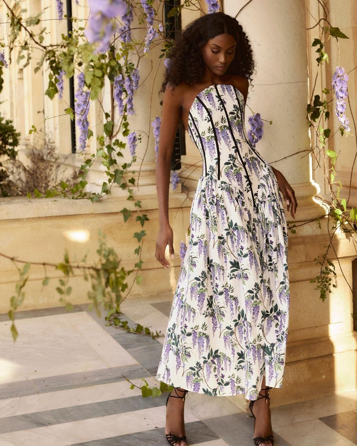 Robe fleurie à décolleté bustier