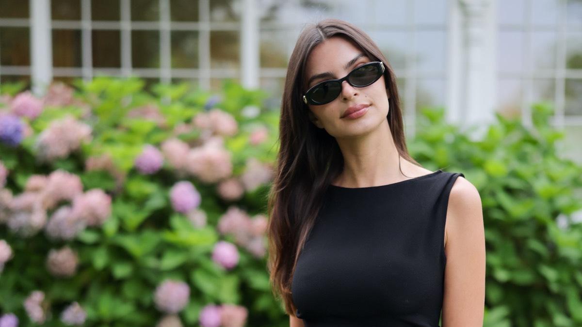 Emily Ratajkowski signe un contrat d'un million de dollars pour écrire un livre sur sa vie intime