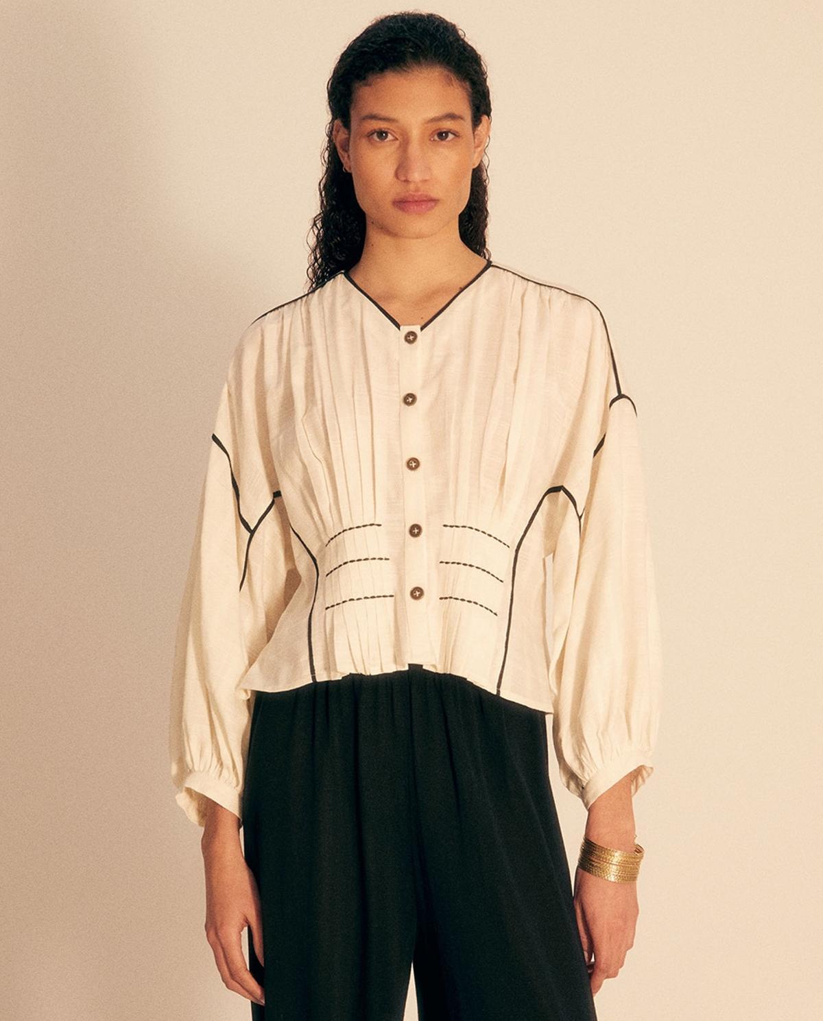 Blouse avec passepoil contrasté