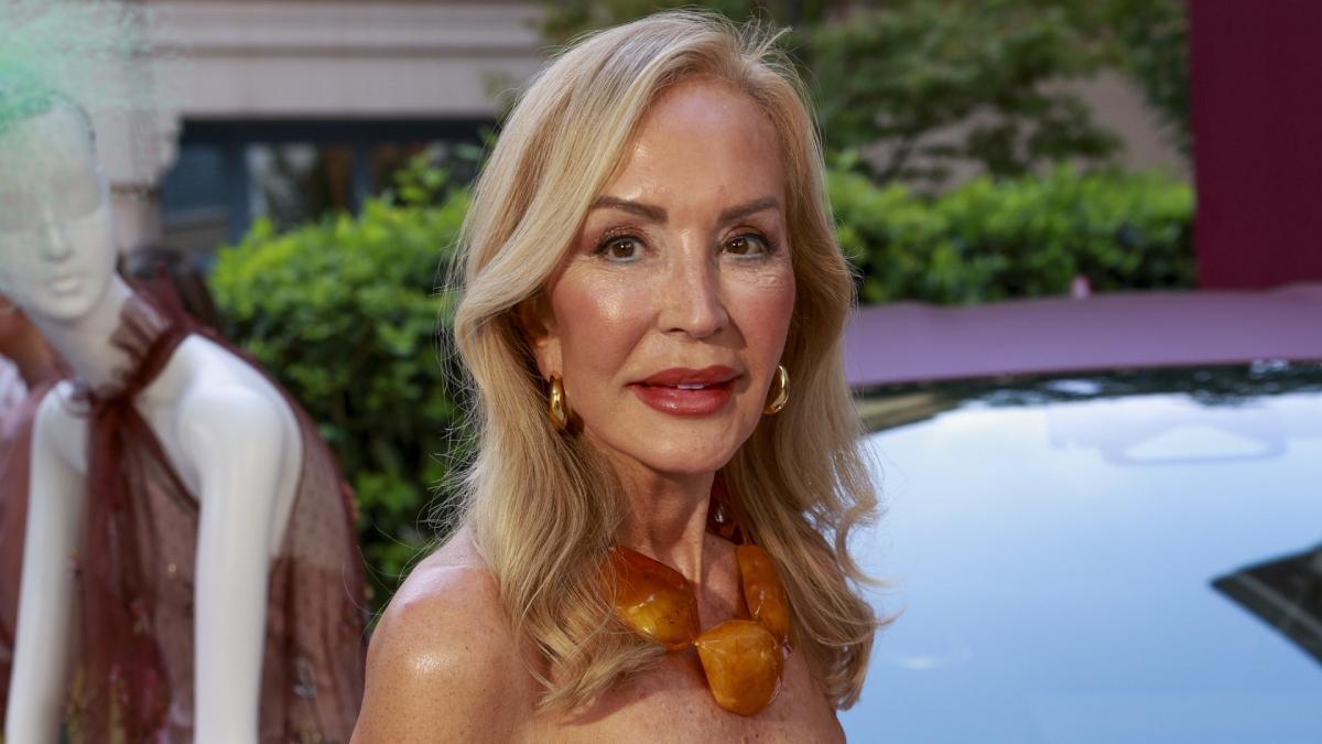 Carmen Lomana (77 ans) : "Je prends une omelette française aux blancs d'œufs au petit-déjeuner, toujours avec du pain et des petits pains. J'aime aussi la purée de banane avec du jus d'orange et un peu de lait concentré"