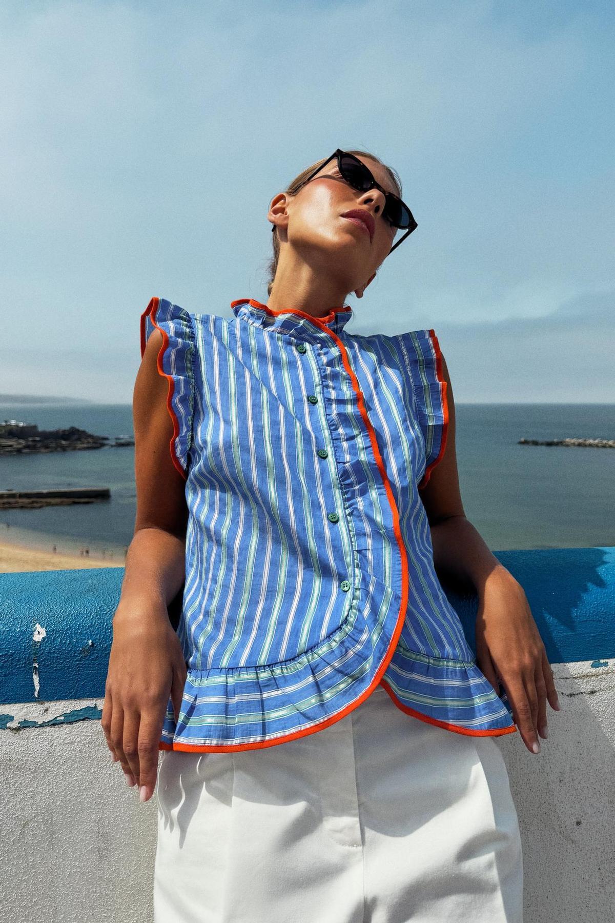 Blouse rayée à volants
