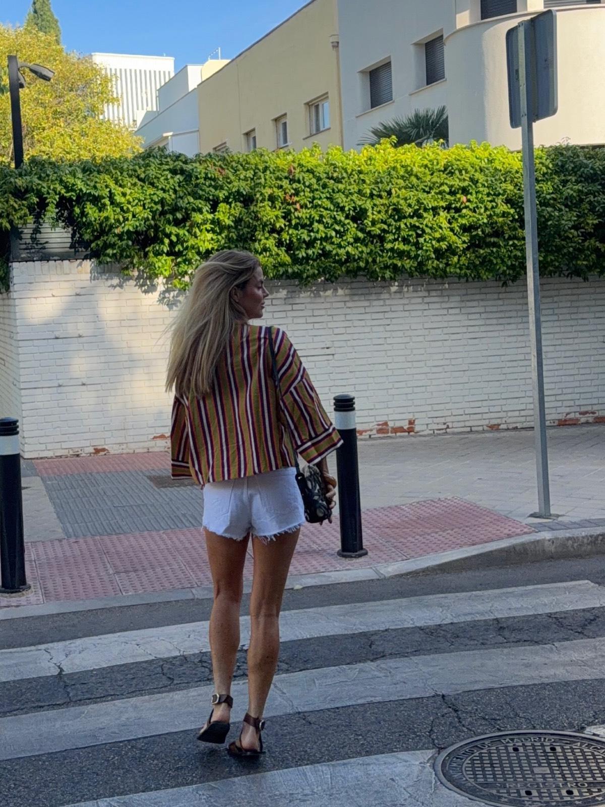 Le look estival d'Amelia Bono