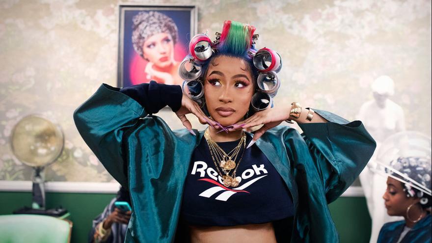 La manucure fantastique de Cardi B dans la nouvelle campagne Reebok