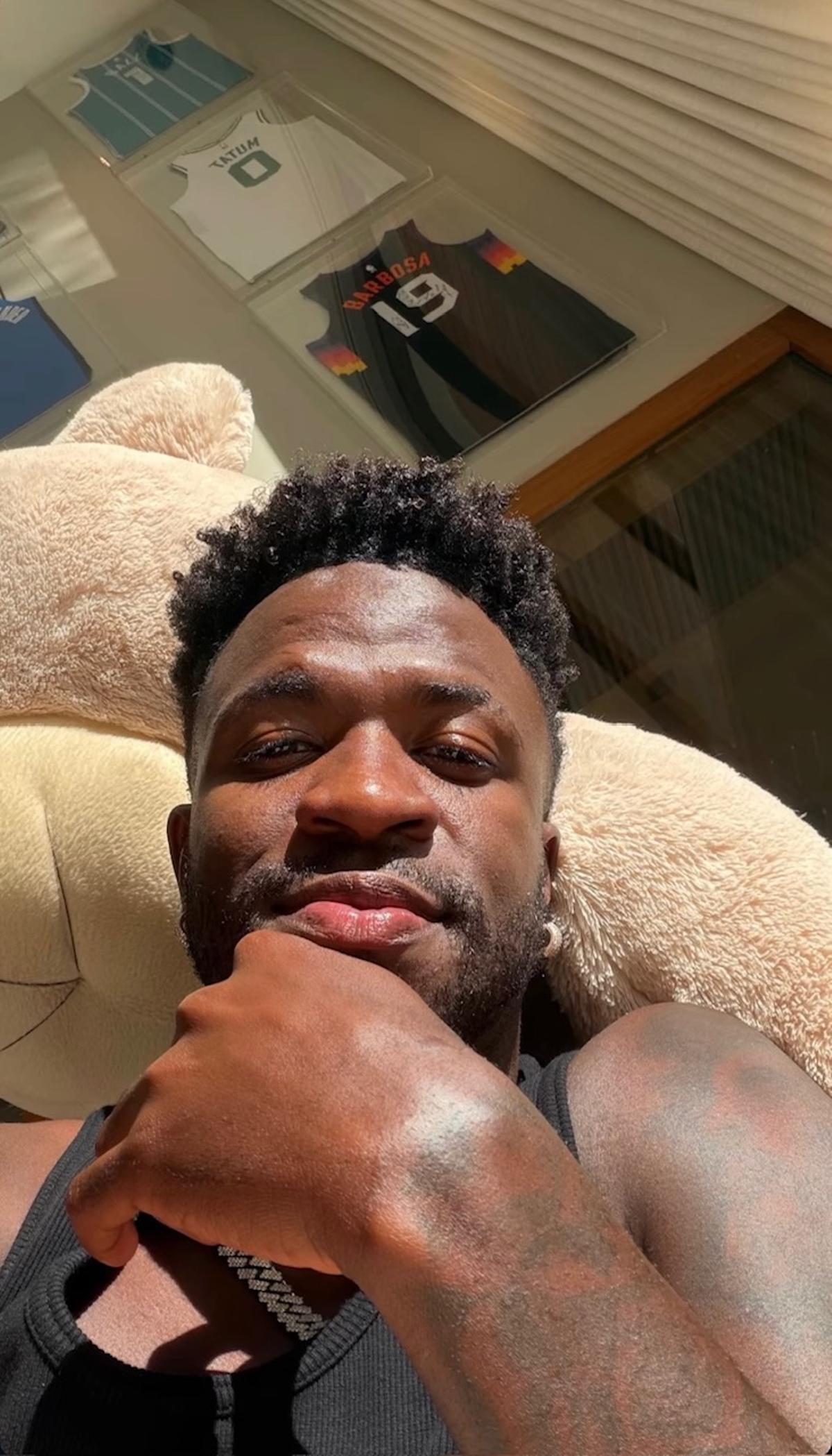 Story de Vinicius Jr. sur son compte Instagram avec son nouveau visage
