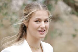 Comment sentir aussi inoubliable que la princesse Leonor : le parfum espagnol à la pêche et à la fleur d'oranger qui est un classique et qui sent bon