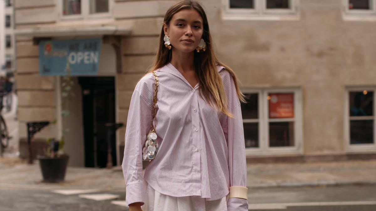 Del vestido de crochet de Mango a los conjuntos de lino de Zara: así visten las clásicas que veranean en Ibiza y Formentera en las tardes de verano más especiales