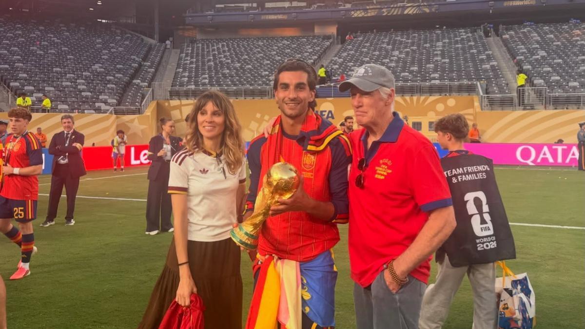 Alejandra y Richard Gere con Ferran