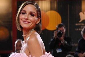 Honneur à la robe style bohème qui ressemble à Chloé, mais elle vient de Sfera et on ne l'enlèvera pas de tout l'été maintenant en promo