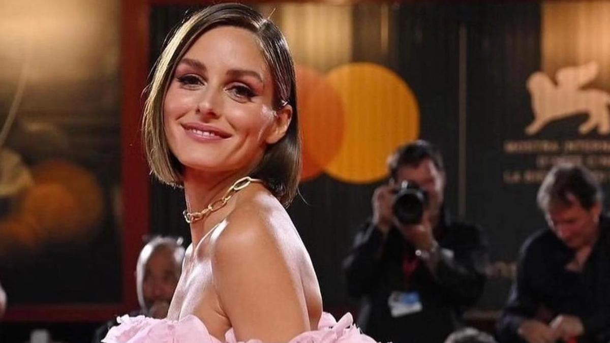 Olivia Palermo con un vestido con volantes