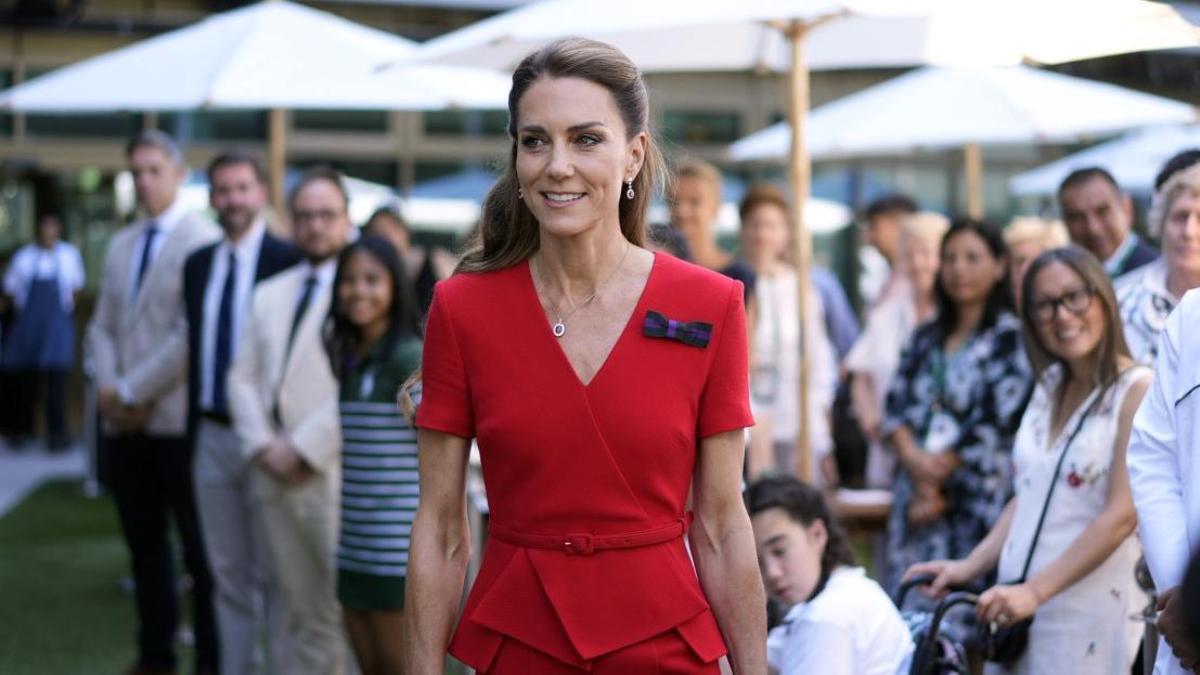 Kate Middleton apuesta todo al rojo para la final femenina de Wimbledon